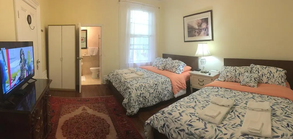 Toronto Garden Inn बिस्तर और नाश्ता