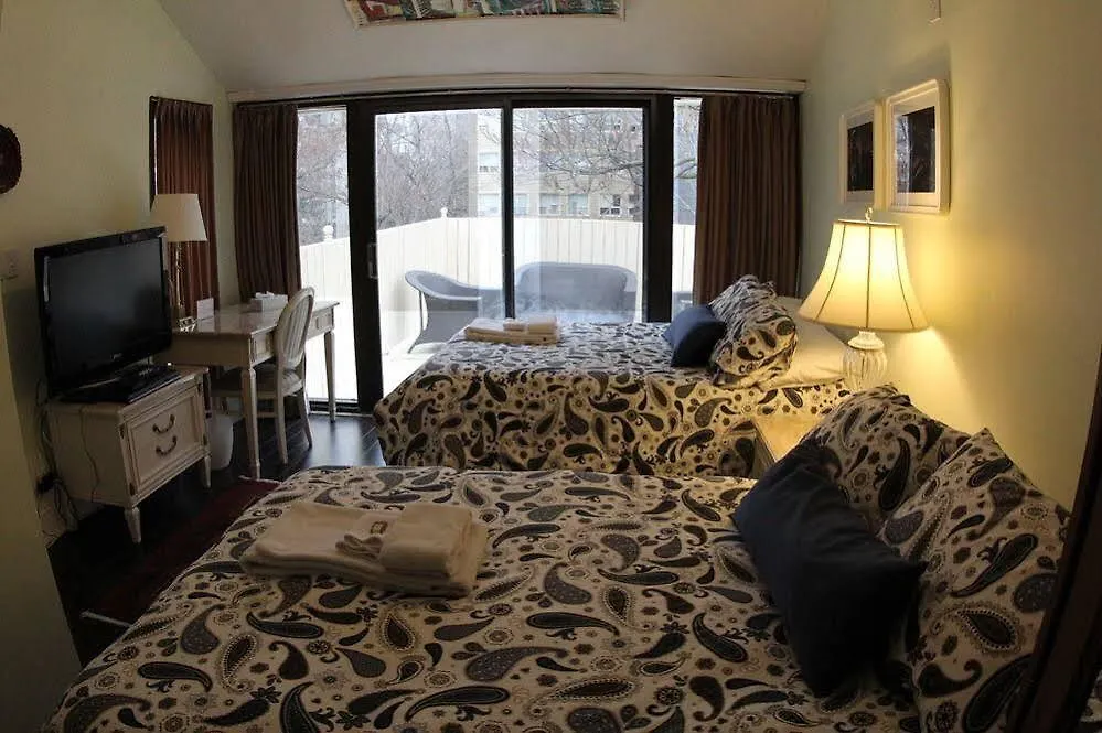 बिस्तर और नाश्ता Toronto Garden Inn